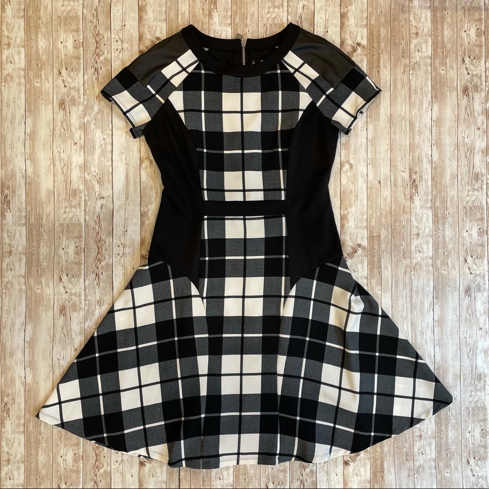 Leslie Fay Black and White Plaid Mini Dress